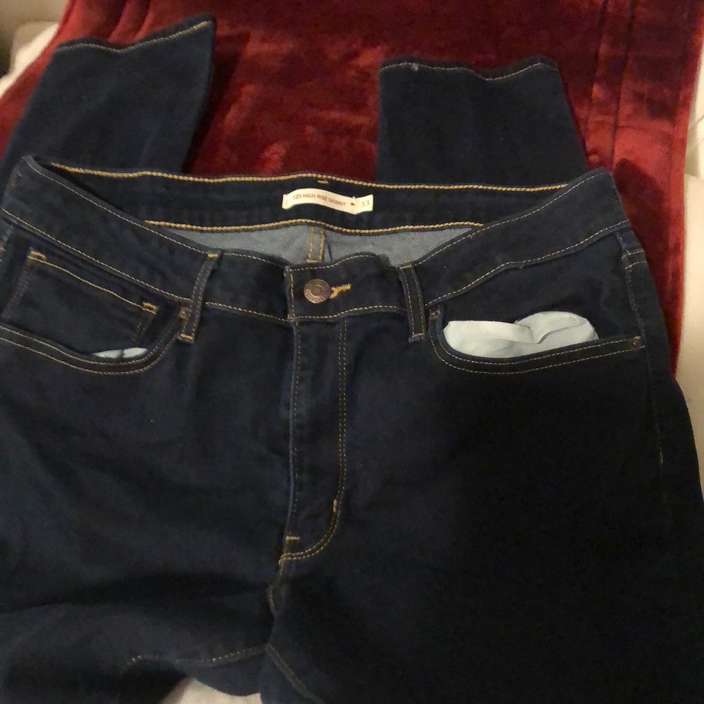 women’s Levi Strauss Co. jeans